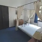 Elafos 3* Sálakos