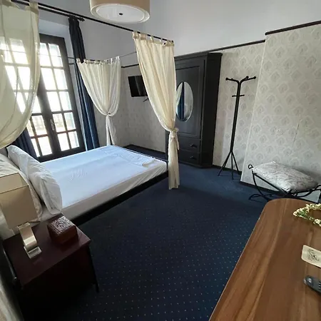 Elafos Hotel 3*