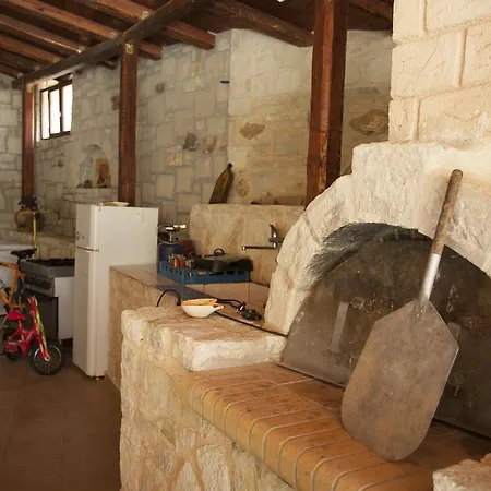 Elafos Salakos