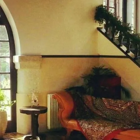 Hotel Elafos Salakos