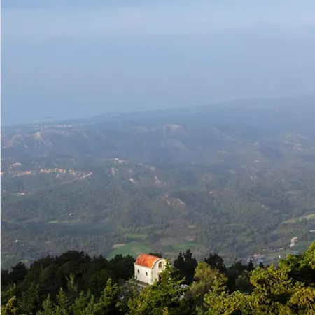 Hotel Elafos 3*