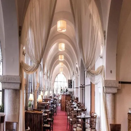 Hotel Elafos Salakos