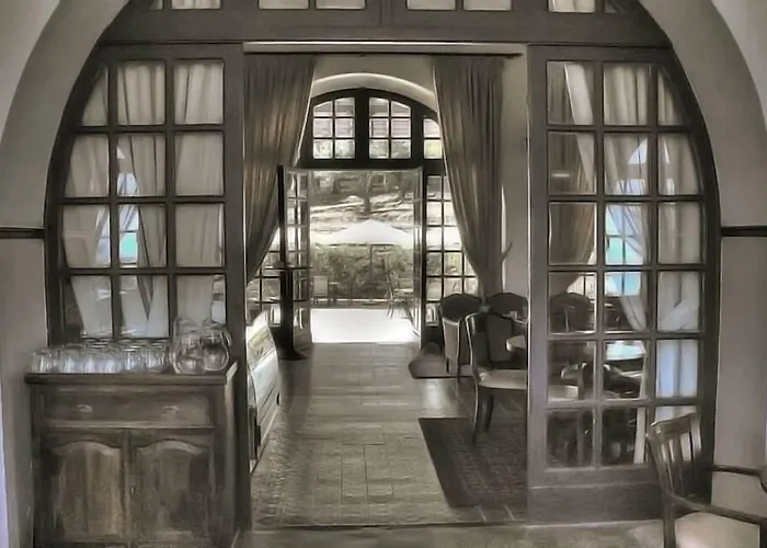 厄拉佛斯酒店 3*