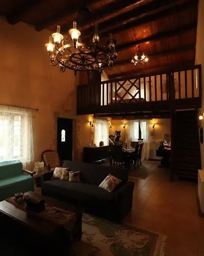 厄拉佛斯酒店 Sálakos