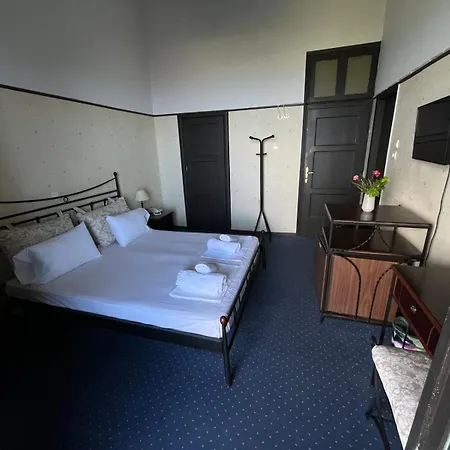 Elafos Szálloda Szálakosz