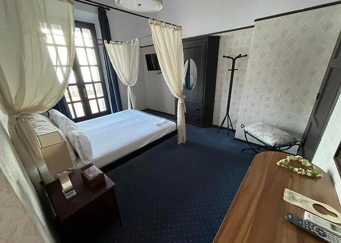 έλαφος Ξενοδοχείο 3*